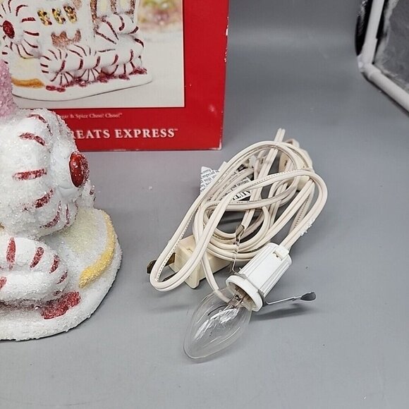 EUC 2002 DEPT 56 Simple Tradition SUGAR & SPICE CHOO CHOO! Lighted House - Picture 4 of 5